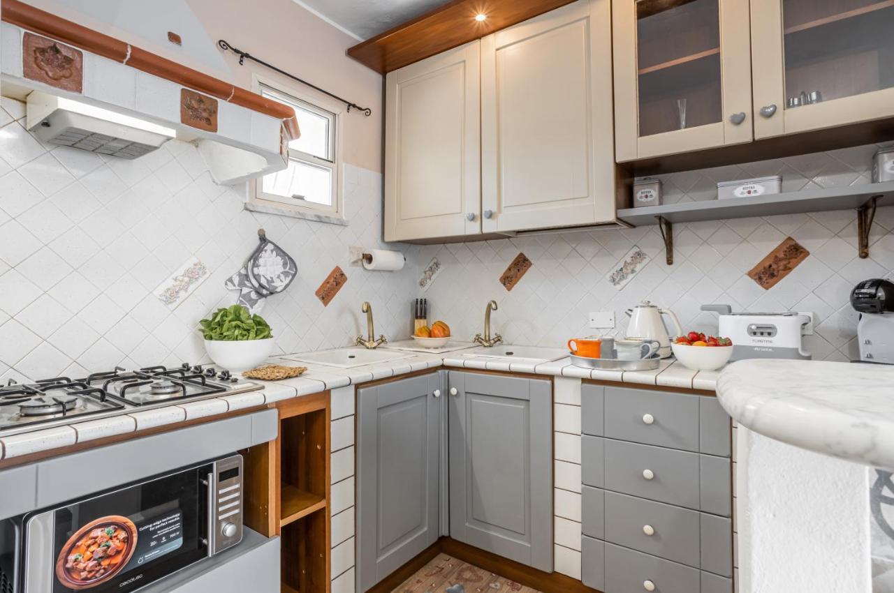 Oratoio Duplex Apartment With Parking 比萨 外观 照片