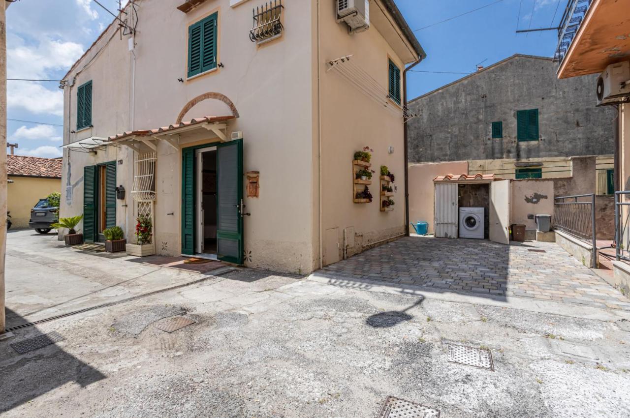 Oratoio Duplex Apartment With Parking 比萨 外观 照片